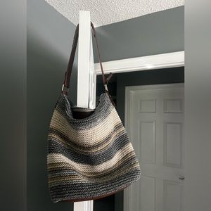 Knit shoulder bag